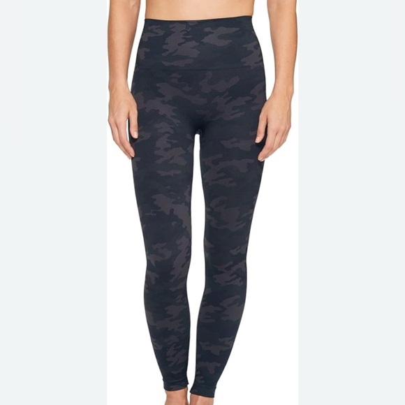 SPANX Pants - Spanx women’s camo leggings